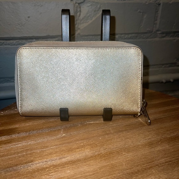 Michael Kors Gold Wallet - Picture 6 of 13